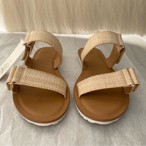 Women’s Boho Sandals - Women’s Flats - Picture 2 of 12